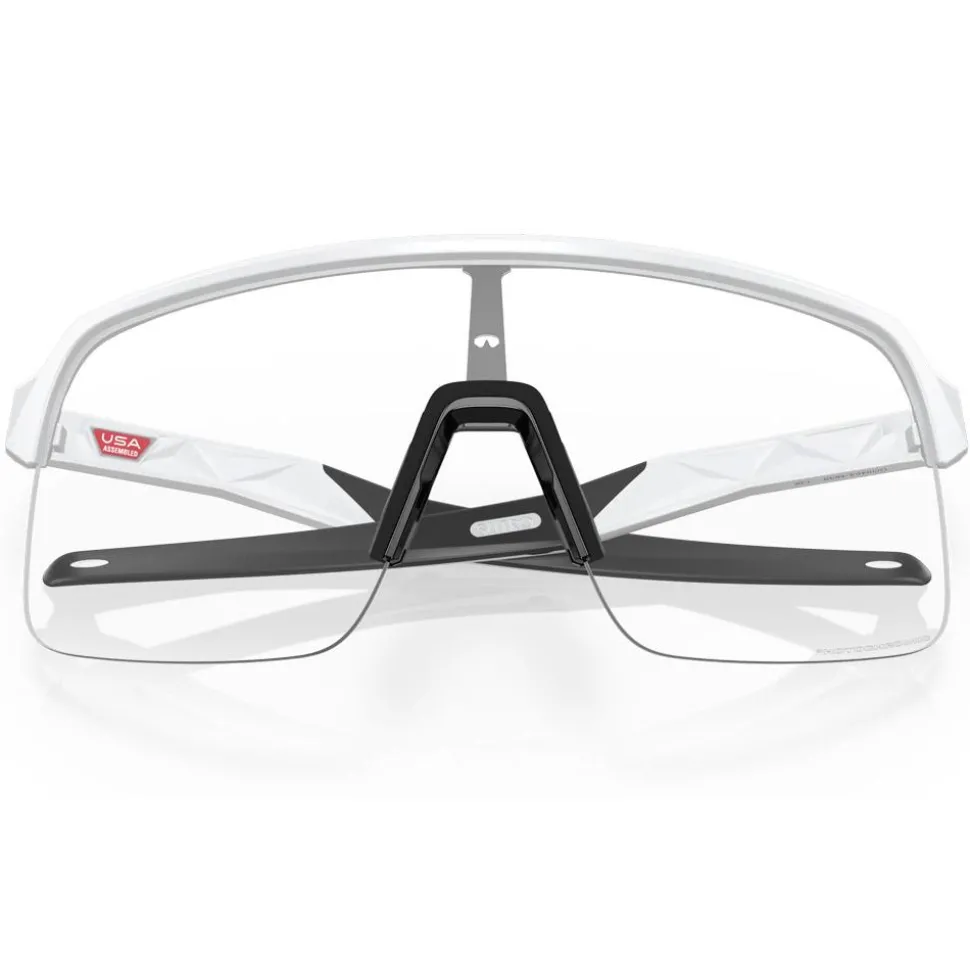 Lunettes de soleil Oakley Sutro Lite Matte White Clear to Black Iridium Photochromic