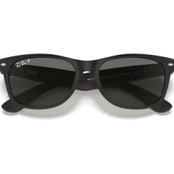Lunettes de soleil Ray Ban RB2132 New Wayfarer Classic Matte Rubber Black Polar Green