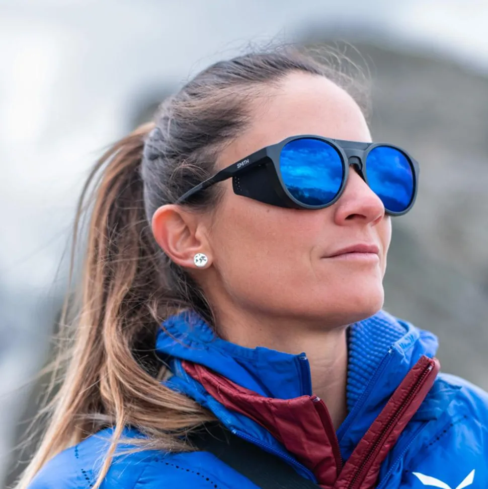 Lunettes de soleil Smith Venture Matte Black Chromapop Glacier Photochromique Copper Blue Mirror