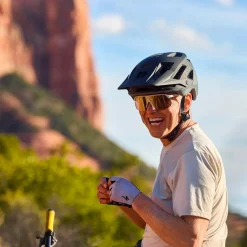 Lunettes de soleil Smith Motive Matte Bone Chromapop Black Gold Mirror